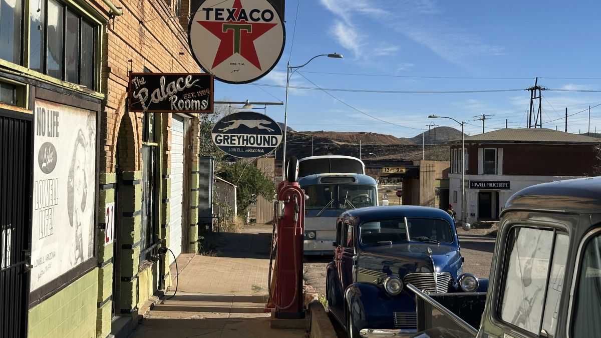 Frozen in the 1950s and 1960s: Lowell, Arizona