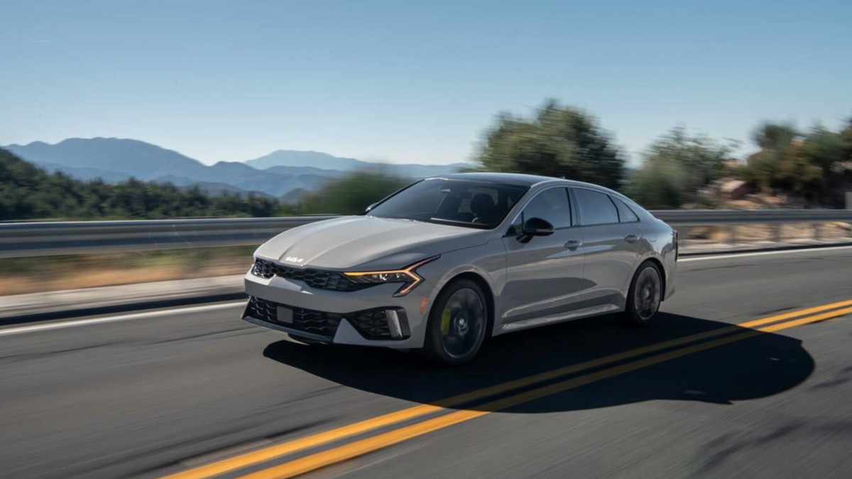 Kia Drops Cheap December Lease For 2026 K5—How Does The Camry Compare?