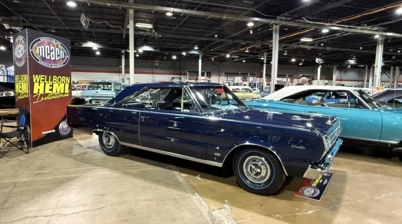 More from MCACN: Hemi Mopars