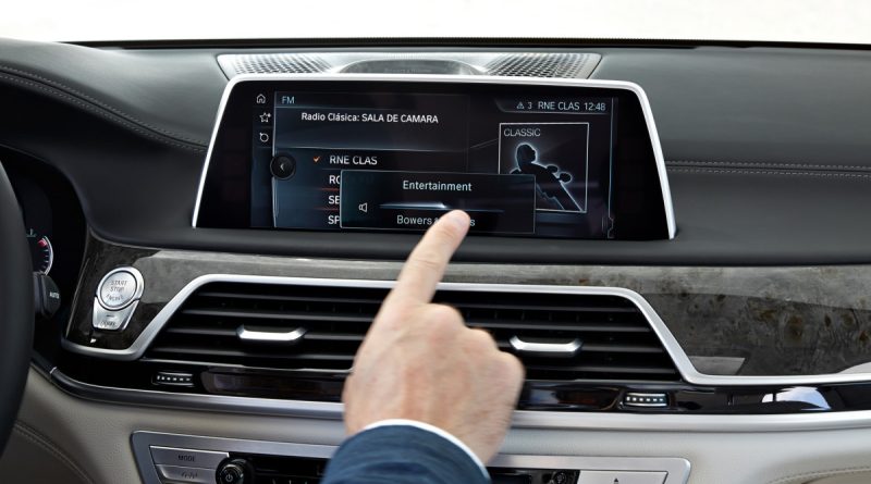New Study Finds Touchscreens Make Drivers Significantly Worse