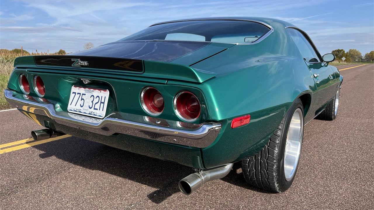 Pick of the Day: 1971 Chevrolet Camaro Restomod