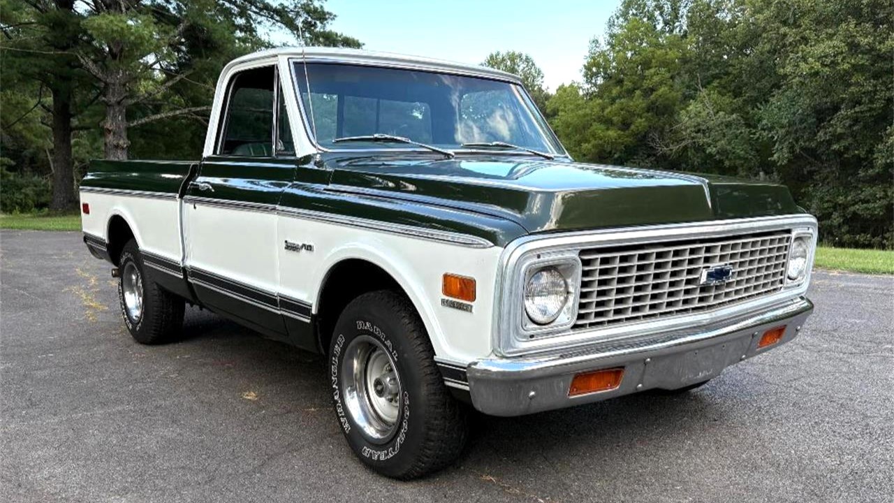 Pick of the Day: 1972 Chevrolet C10 Custom Deluxe Fleetside
