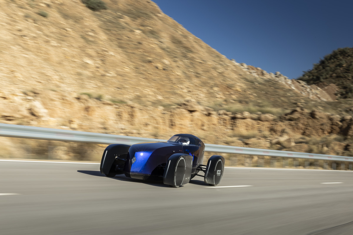 This Weird Renault EV Just Set a Wild Electric Range Record