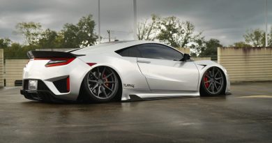 You Can’t Buy a New Acura NSX Anymore—But This 956-Mile One Is for Sale