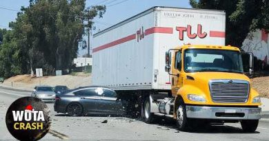 100 Car Crash Moments Featuring Idiots in Cars Caught on Dash Cam