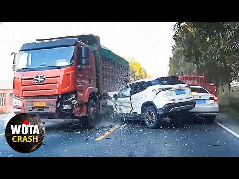 100 lessons Car Crash Moments that show why reckless drivers need to be more careful.