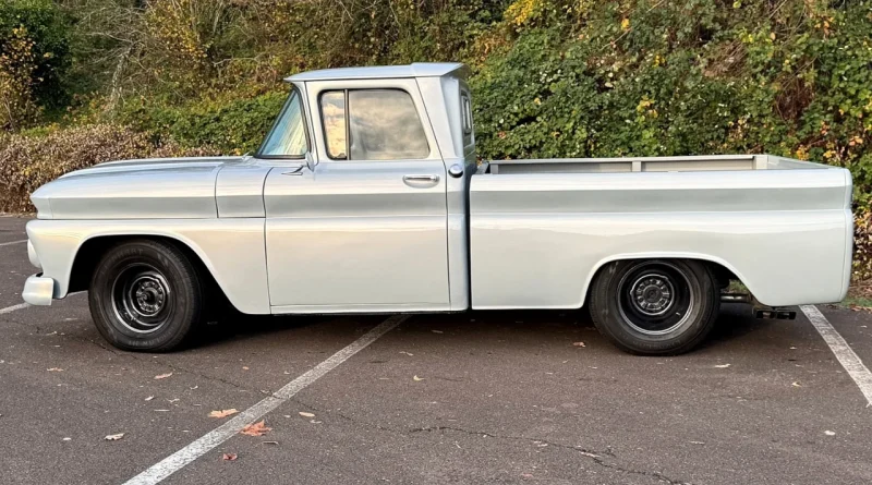 AutoHunter Spotlight: 1962 Chevrolet C10 4-Speed