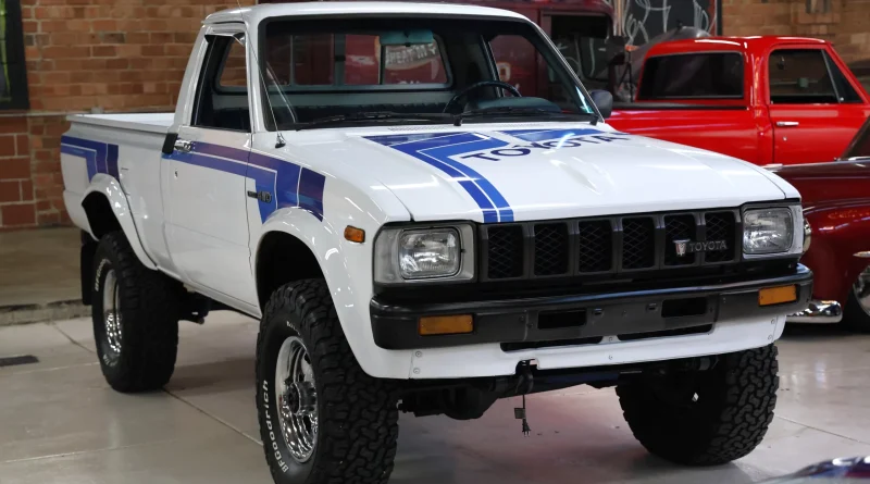 AutoHunter Spotlight: 1982 Toyota Deluxe 4X4 Pickup