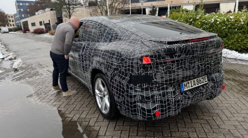 BMW iX4: First Electric Sports Activity Coupe Spotted