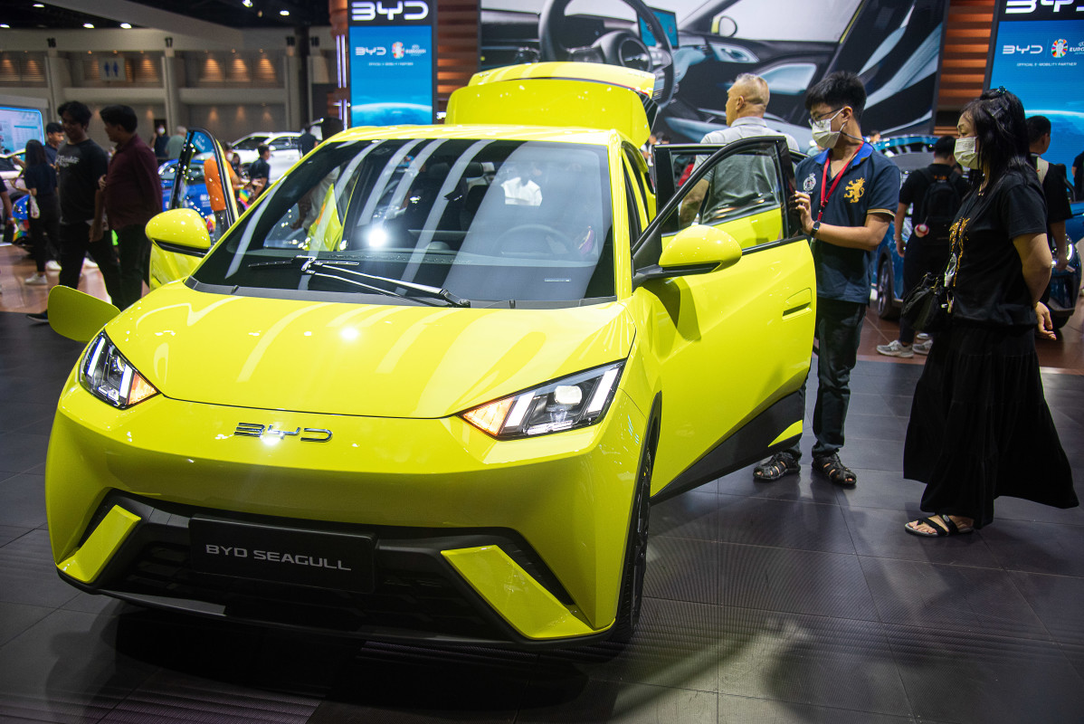 Canada PM Strikes Deal to Dramtically Lower Chinese EV Tariffs
