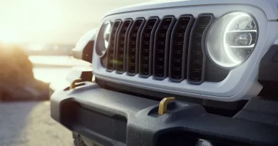 Jeep Wrangler 85th Anniversary Edition Honors Heritage with Plaid