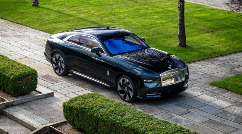 Rolls-Royce CEO Says Its Uber-Rich Clients Aren’t Flocking to Its EVs