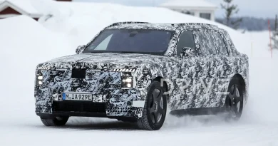 Rolls-Royce could have an electric Cullinan in showrooms before 2030