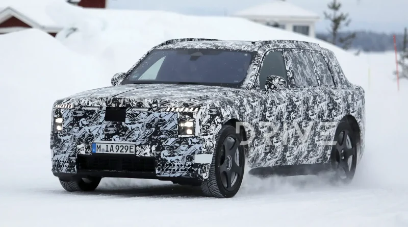 Rolls-Royce could have an electric Cullinan in showrooms before 2030