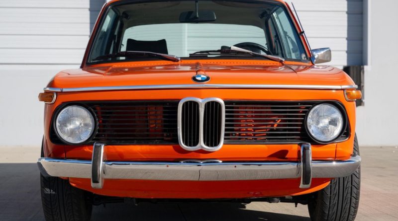 This Classic BMW 2002tii Shows What Made BMW Great